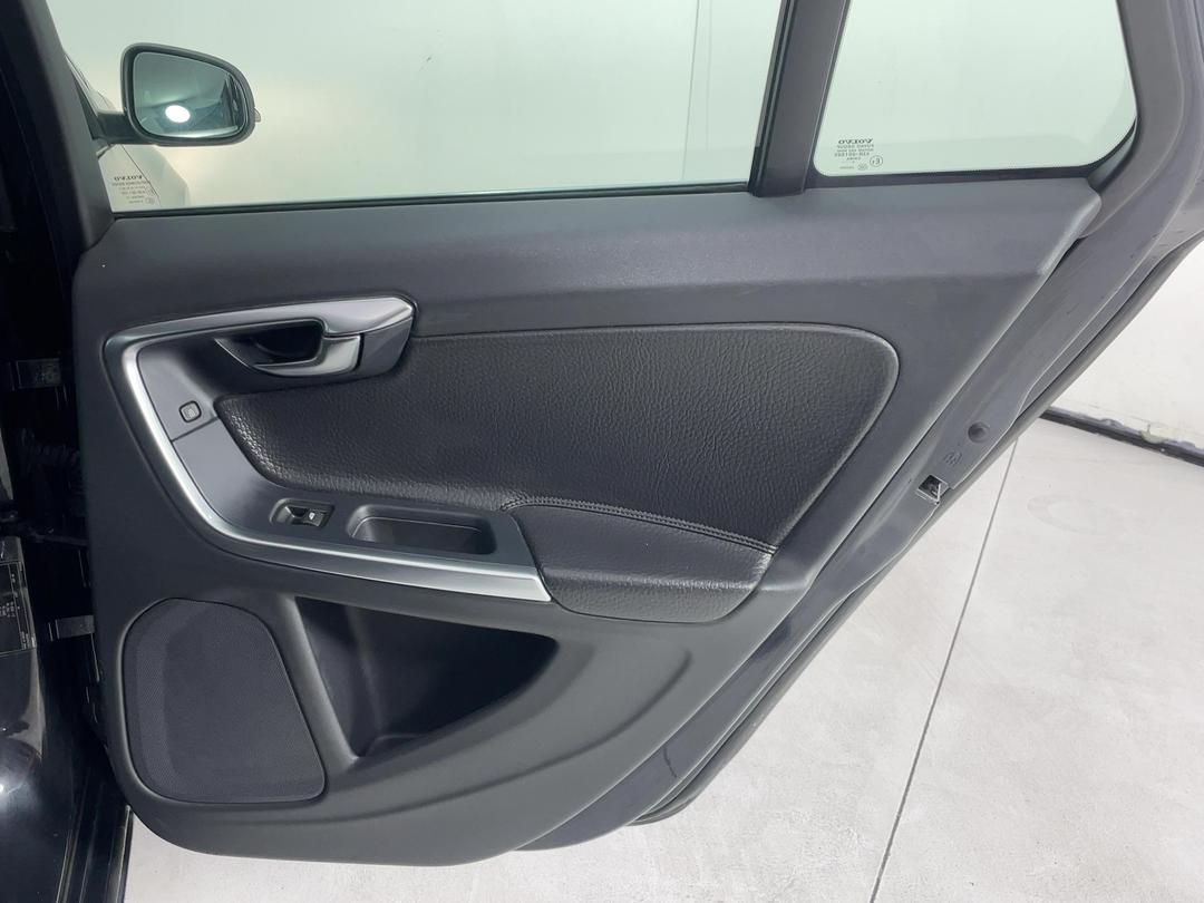 Photo '18' of Volvo V60