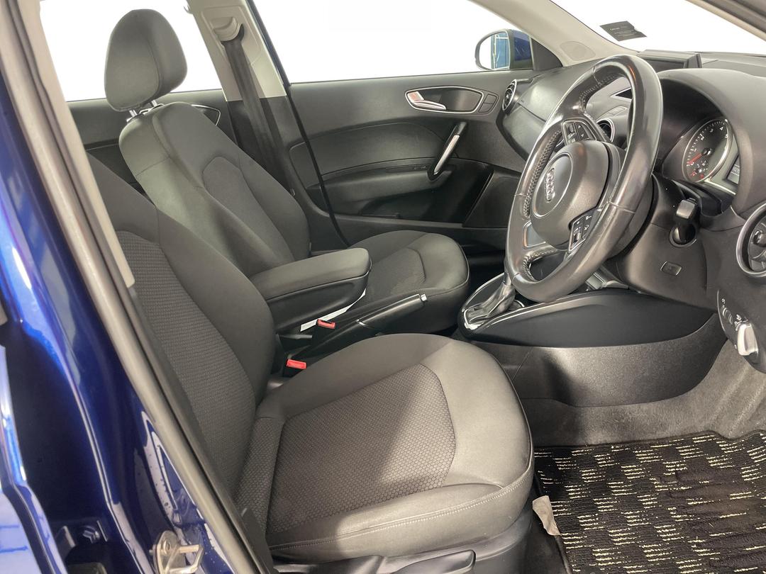 Photo '11' of Audi A1