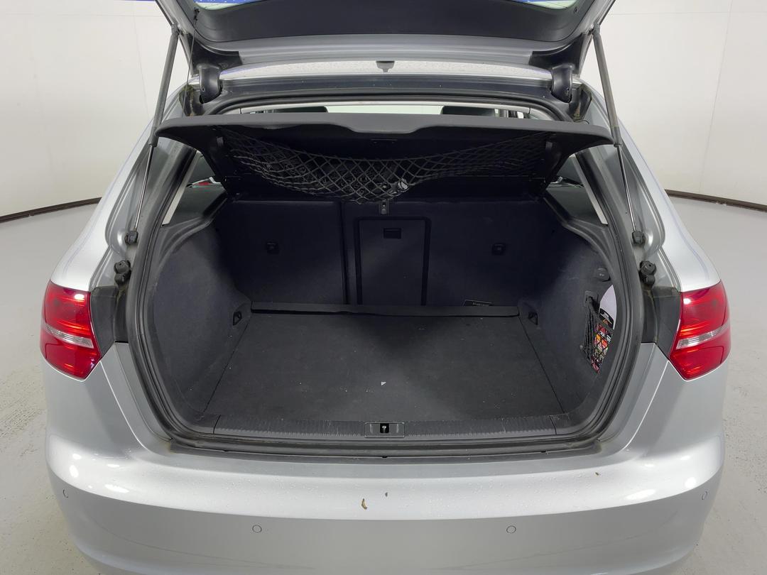 Photo '14' of Audi A3