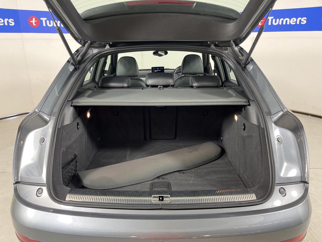 Photo '14' of Audi Q3