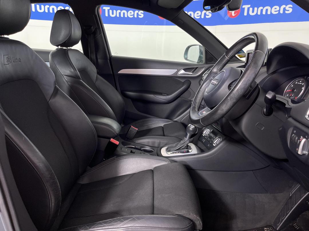 Photo '16' of Audi Q3