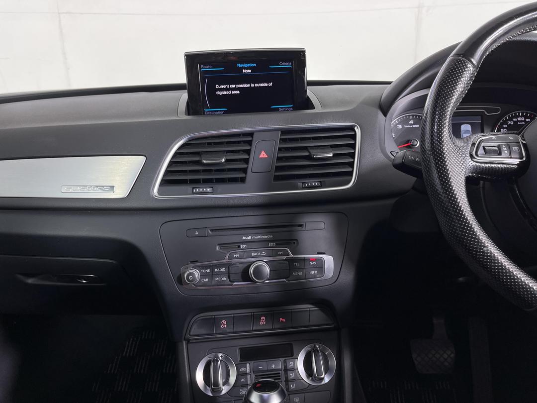 Photo '18' of Audi Q3