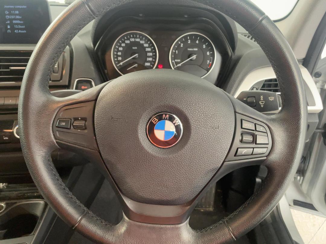 Photo '27' of BMW 1 Series