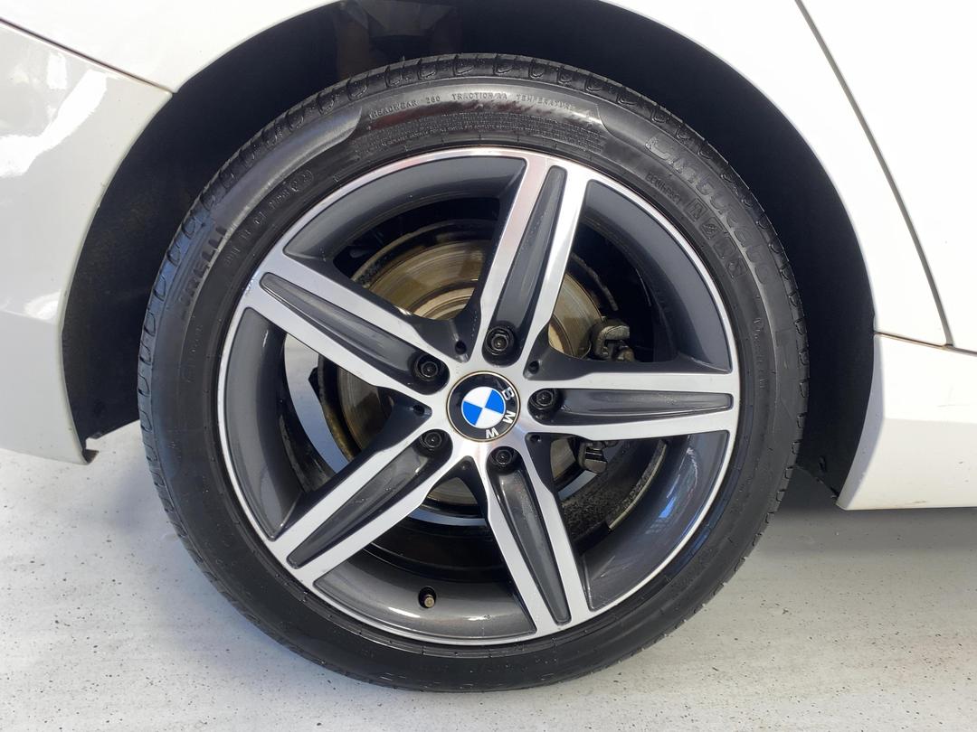 Photo '12' of BMW 1 Series