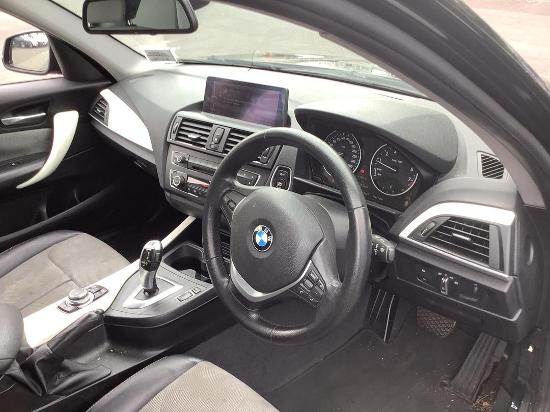 Photo '11' of BMW 120I