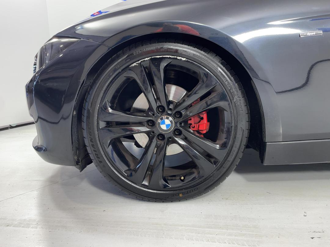 Photo '10' of BMW 3 Series