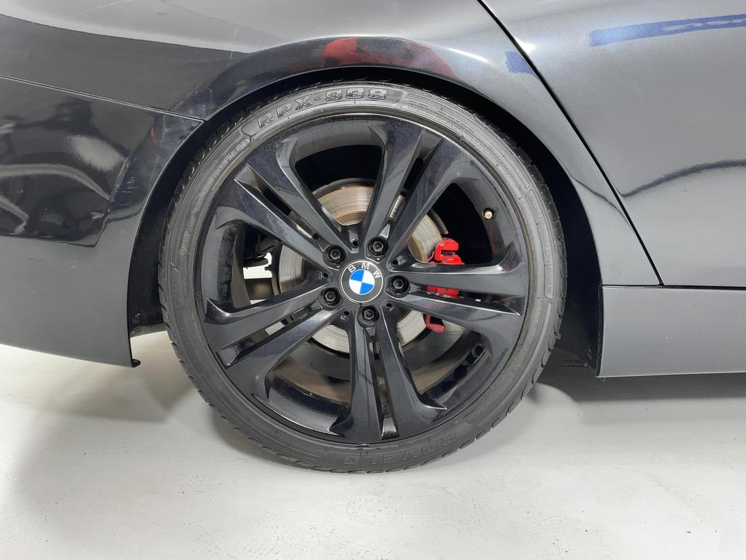 Photo '12' of BMW 3 Series