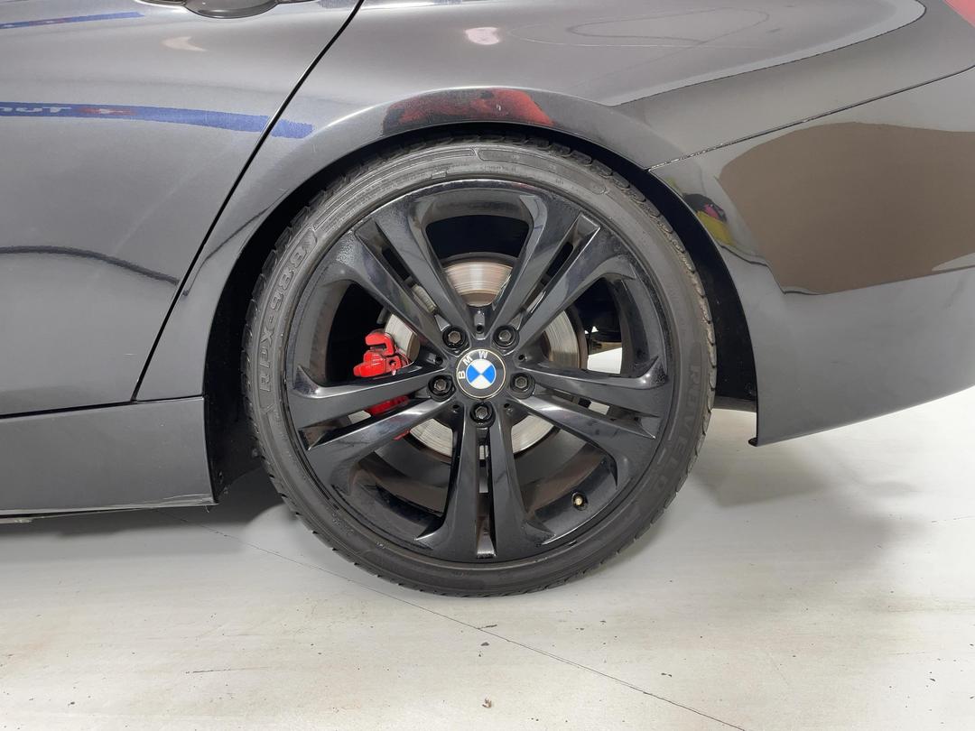 Photo '11' of BMW 3 Series