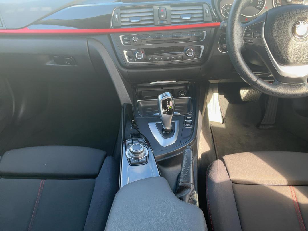 Photo '17' of BMW 3 Series
