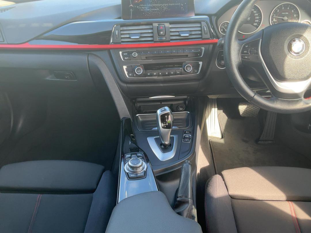 Photo '18' of BMW 3 Series
