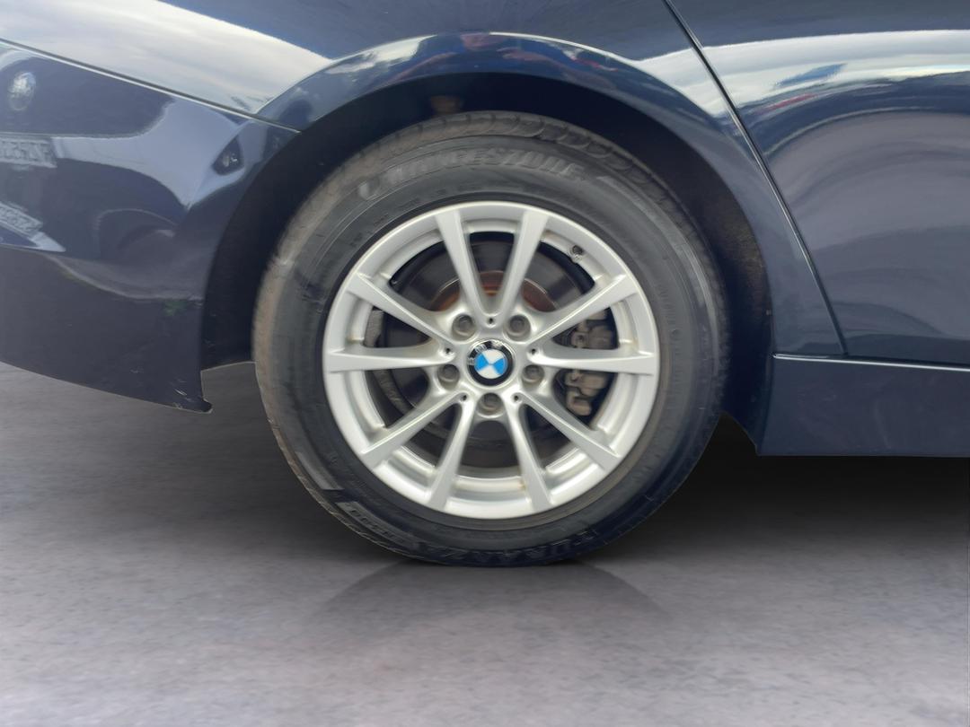 Photo '12' of BMW 3 Series