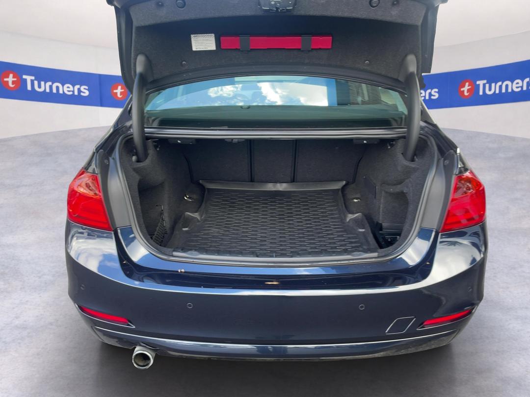 Photo '14' of BMW 3 Series