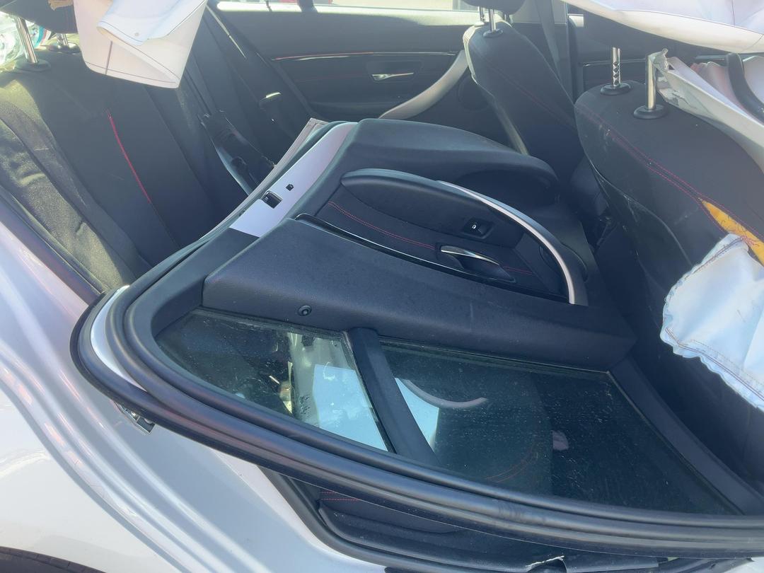 Photo '13' of BMW 3 Series 320I Photo '13' of BMW 3 Series 320I