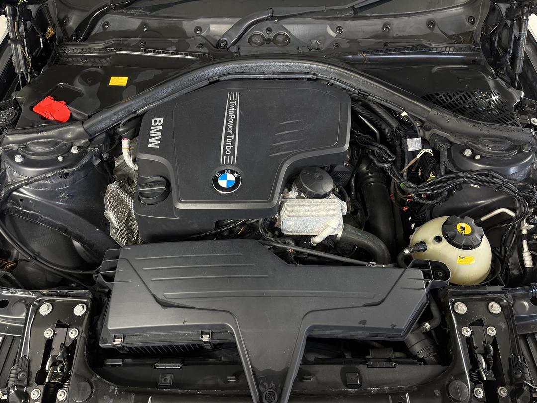 Photo '13' of BMW 320I