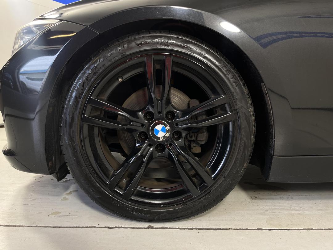 Photo '10' of BMW 320I