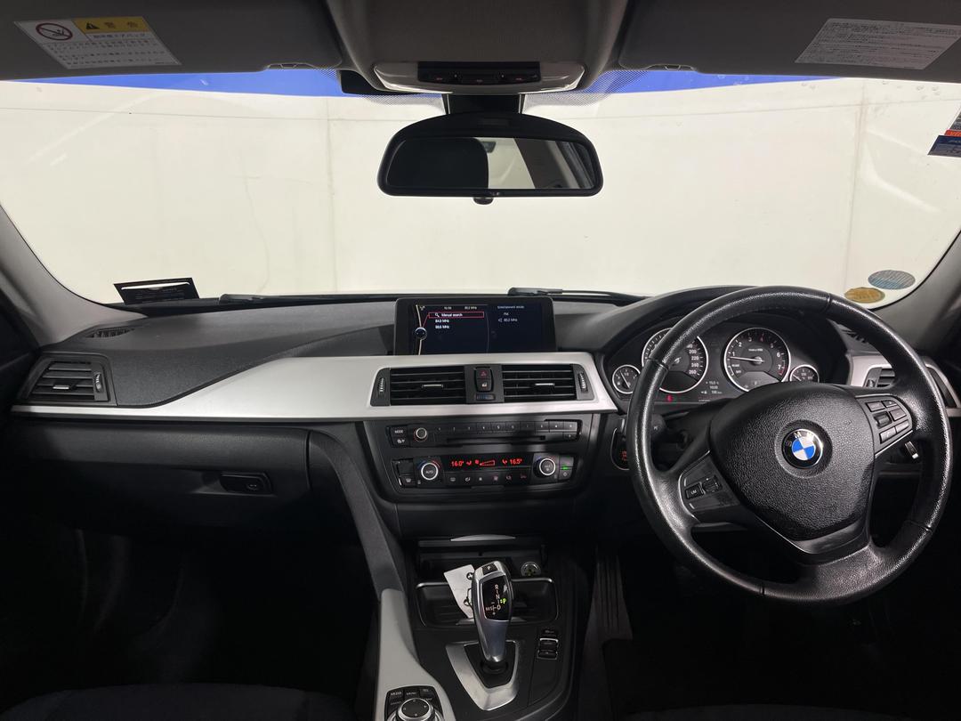 Photo '17' of BMW 320I