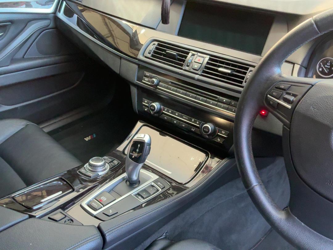 Photo '18' of BMW 5 Series 523D