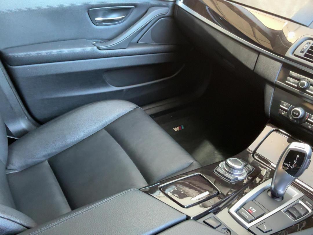 Photo '19' of BMW 5 Series 523D