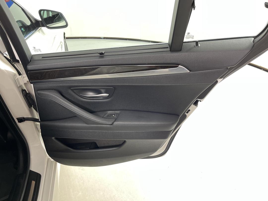 Photo '19' of BMW 535I