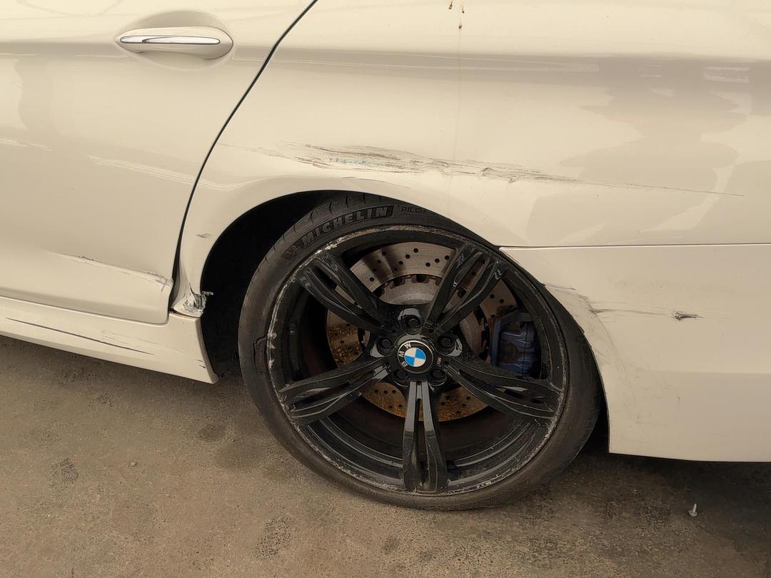 Photo '7' of BMW M Series M5 7A Photo '7' of BMW M Series M5 7A
