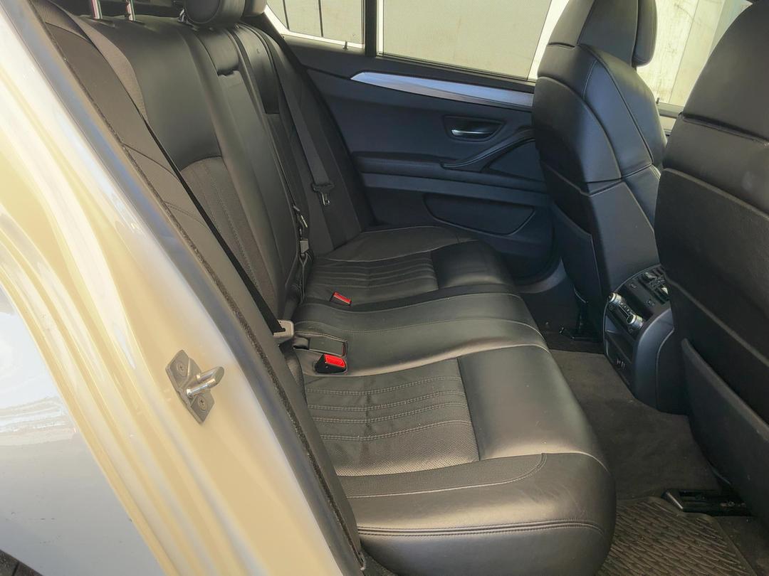 Photo '10' of BMW M Series M5 7A Photo '10' of BMW M Series M5 7A