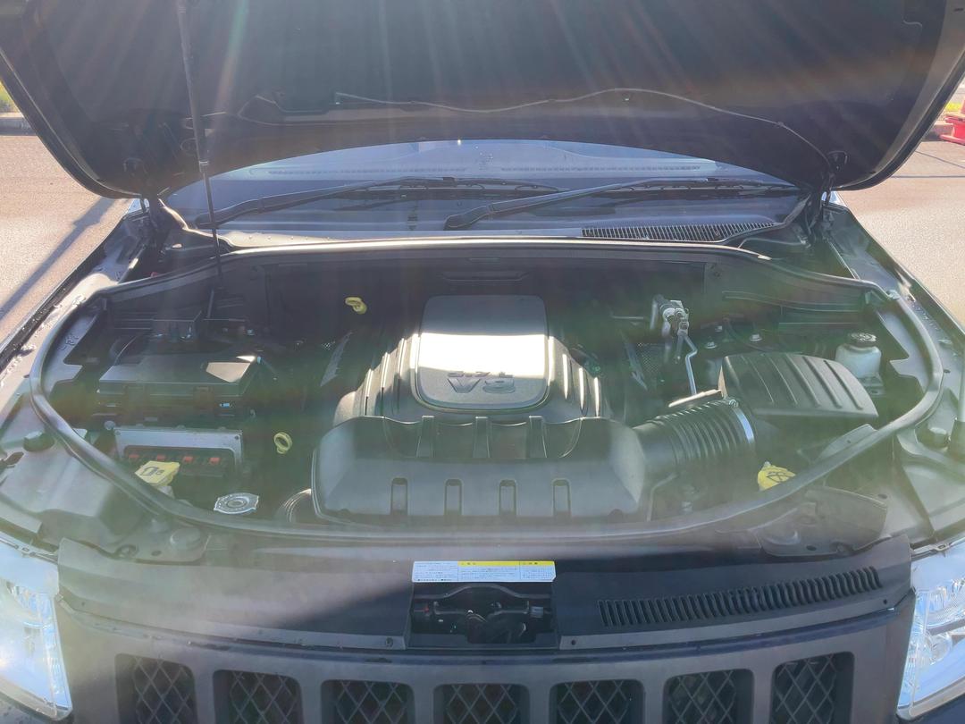 Photo '24' of Chrysler Jeep Grand Cherokee