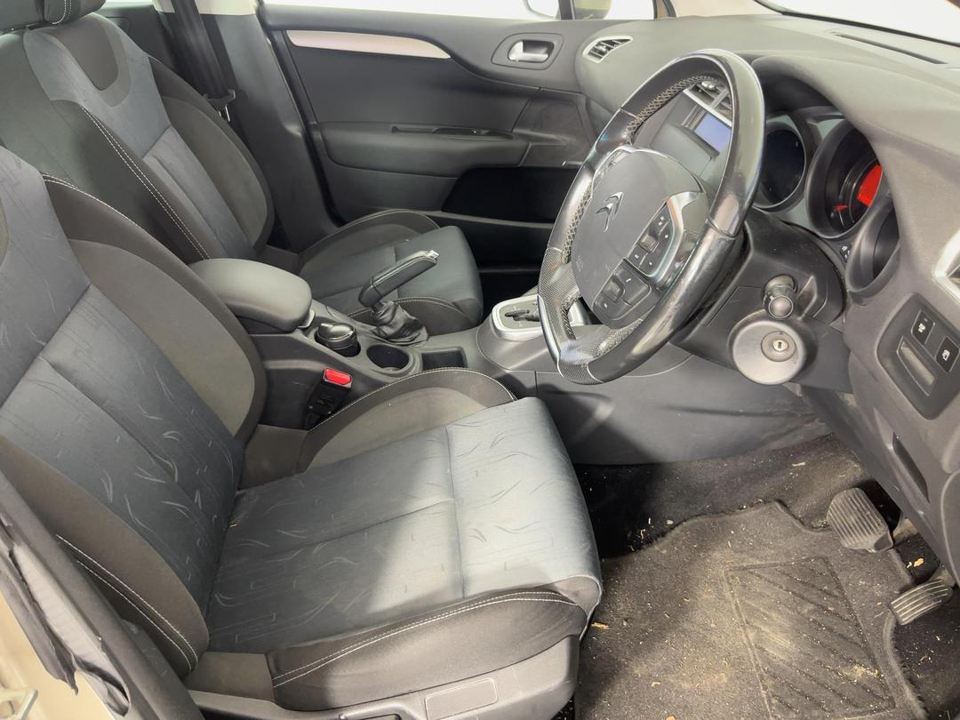 Photo '16' of Citroen C4