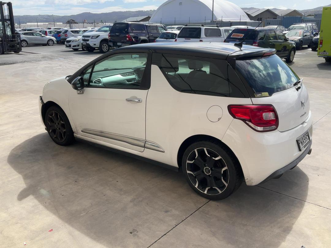 Photo '6' of Citroen DS3 Photo '6' of Citroen DS3