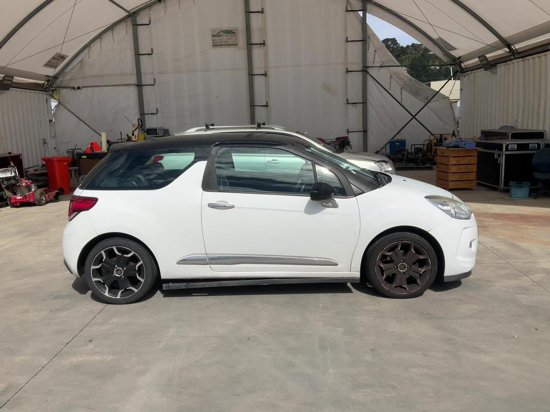 Photo '9' of Citroen DS3 Photo '9' of Citroen DS3