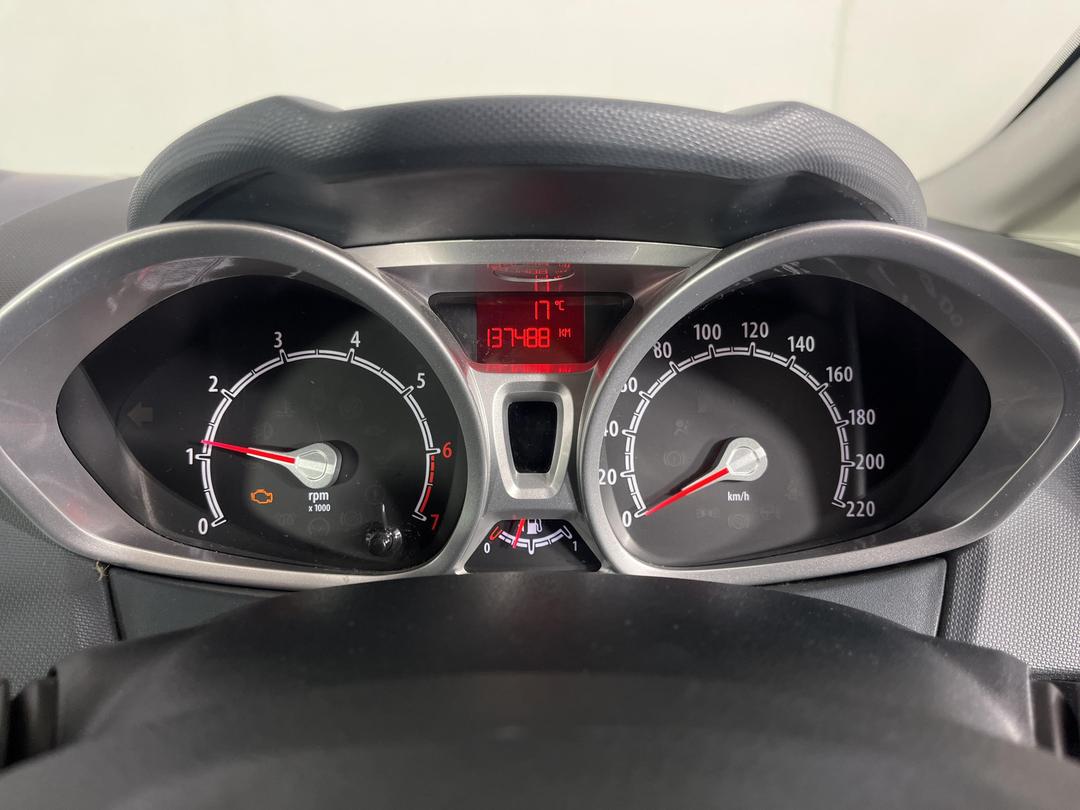 Photo '21' of Ford Fiesta