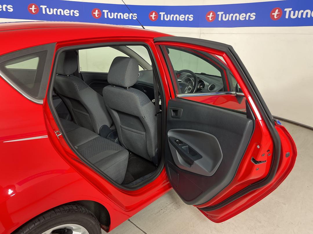 Photo '19' of Ford Fiesta