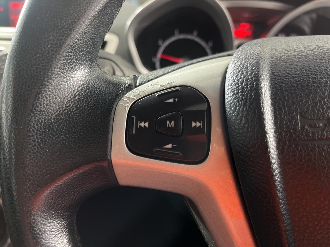 Photo '25' of Ford Fiesta