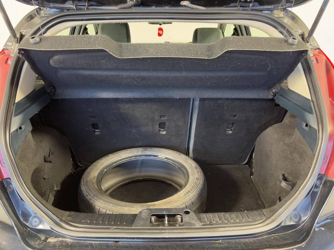 Photo '10' of Ford Fiesta