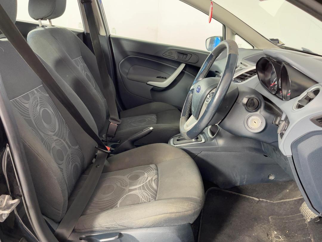 Photo '11' of Ford Fiesta