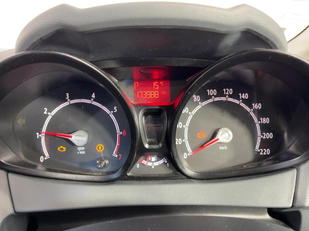 Photo '13' of Ford Fiesta