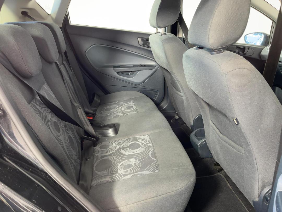 Photo '14' of Ford Fiesta