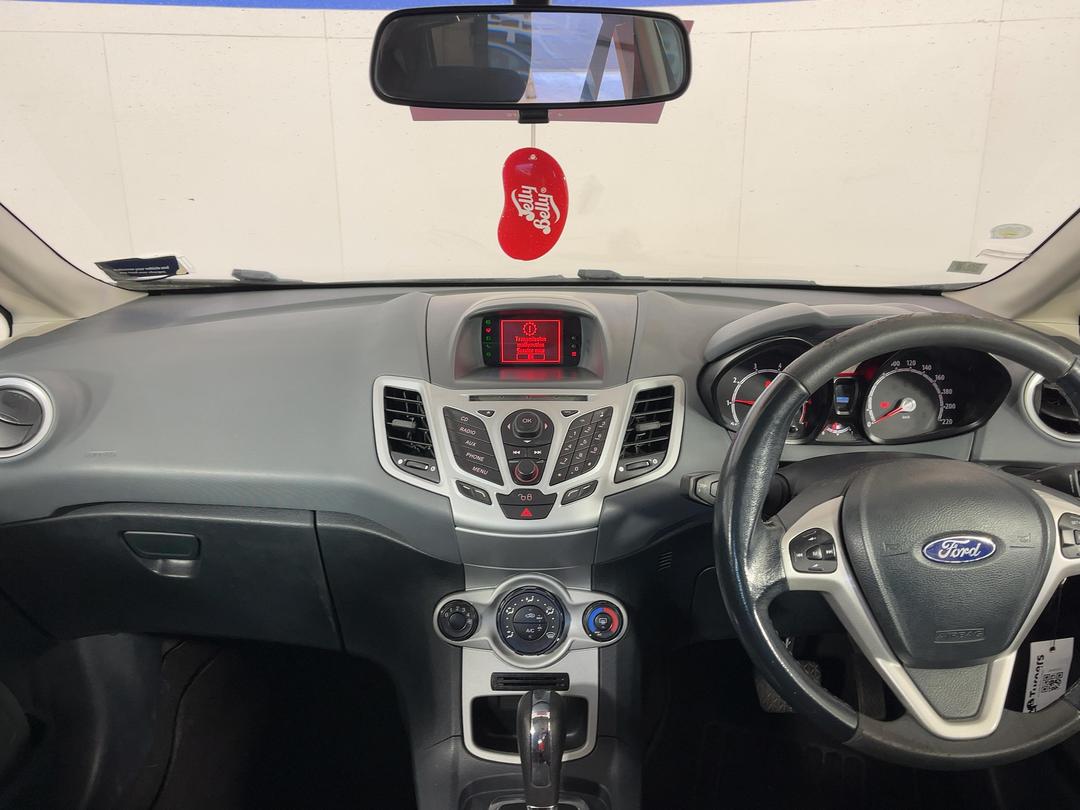 Photo '15' of Ford Fiesta