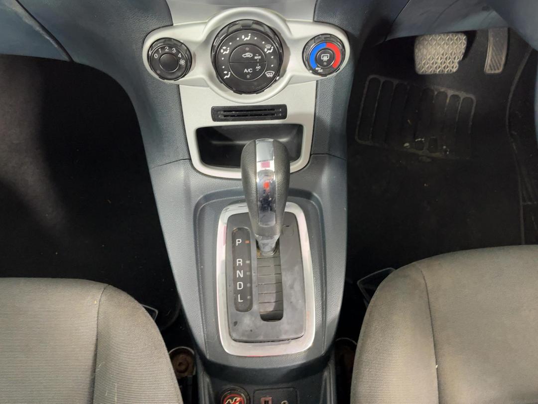 Photo '16' of Ford Fiesta