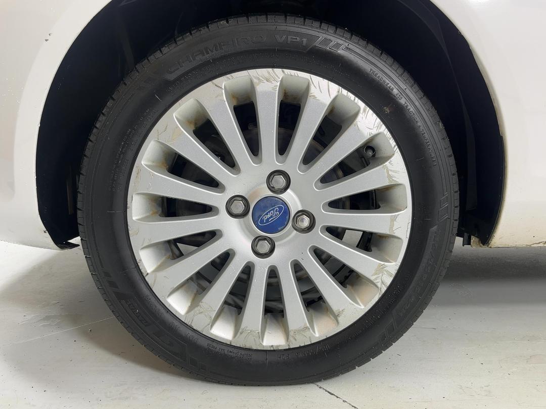 Photo '10' of Ford Fiesta