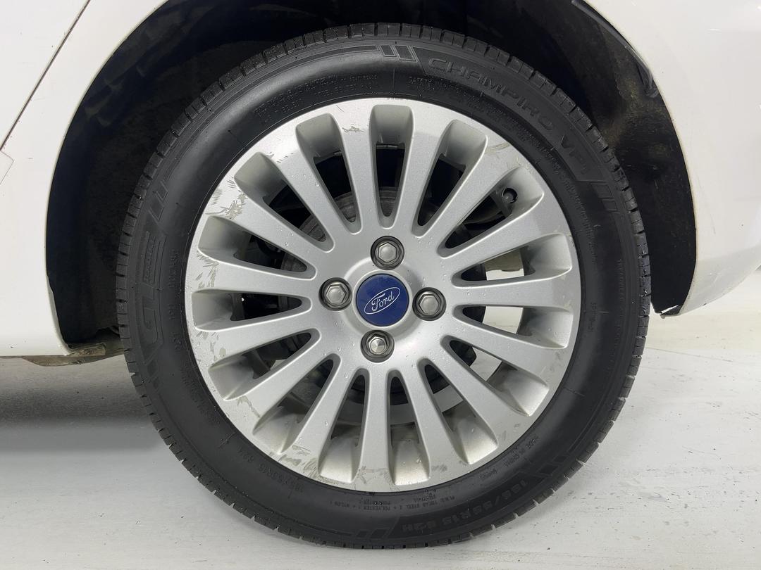 Photo '11' of Ford Fiesta