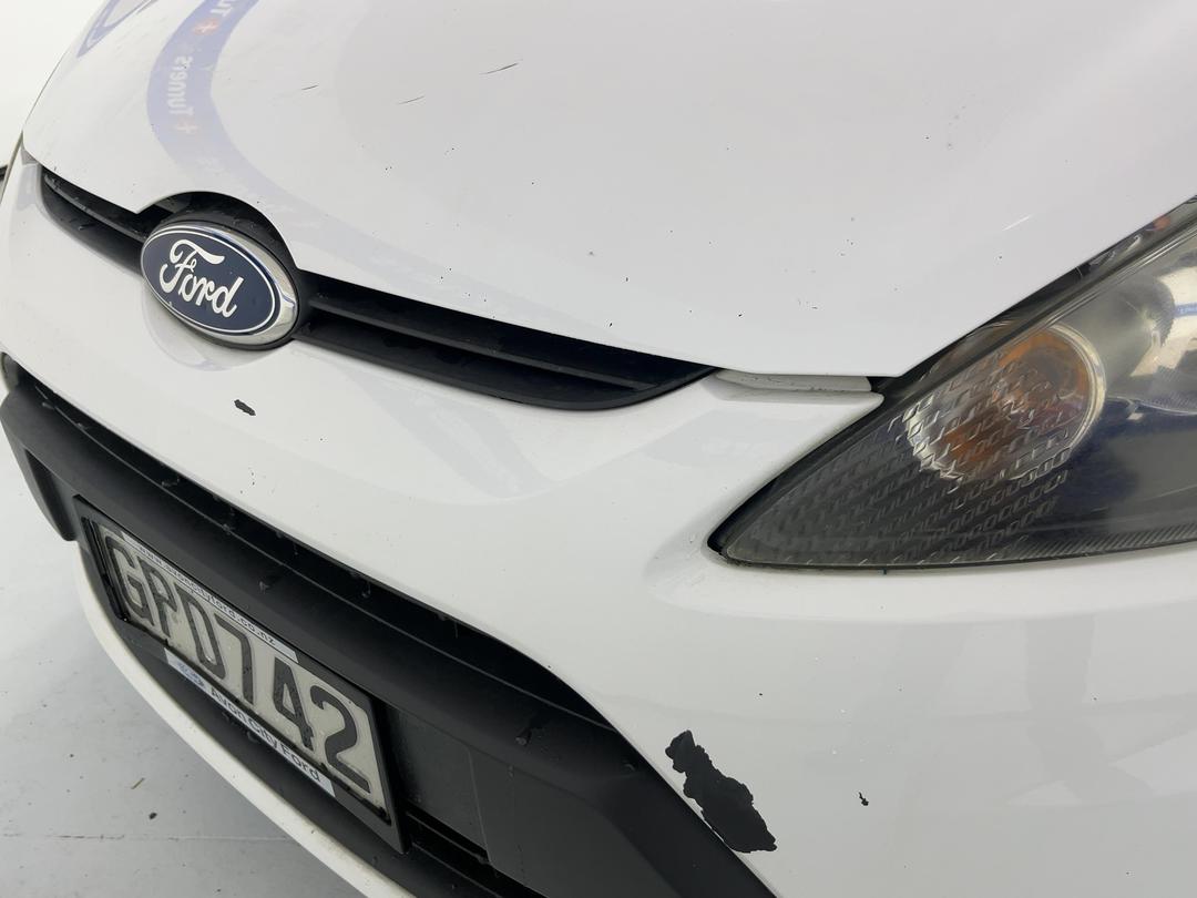 Photo '28' of Ford Fiesta
