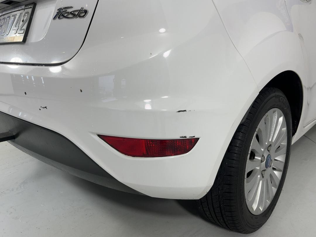 Photo '33' of Ford Fiesta