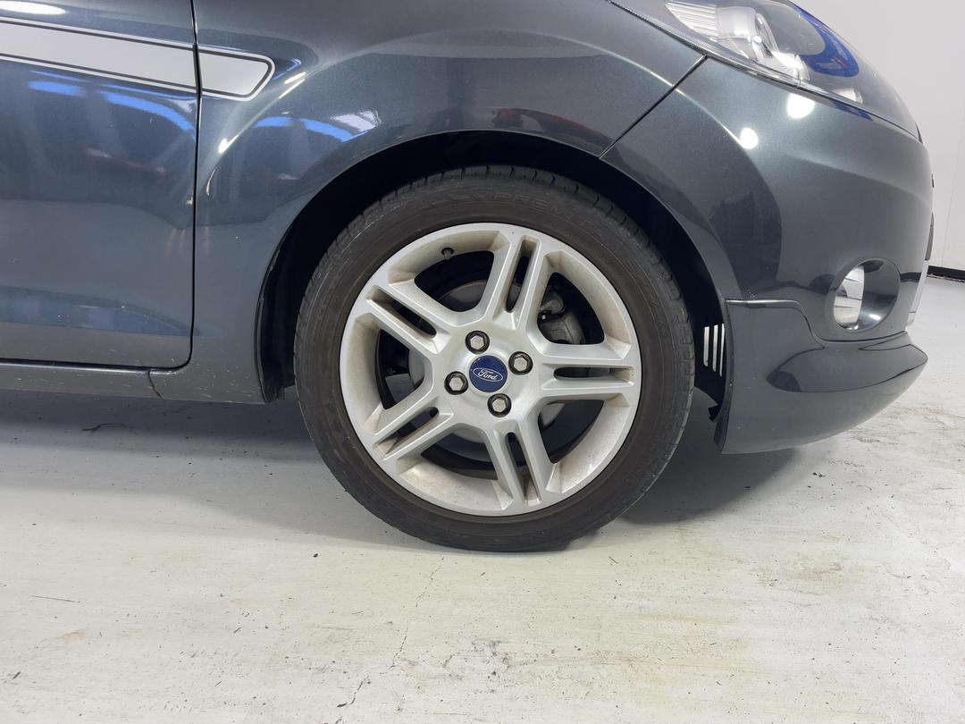 Photo '7' of Ford Fiesta Zetec Photo '7' of Ford Fiesta Zetec