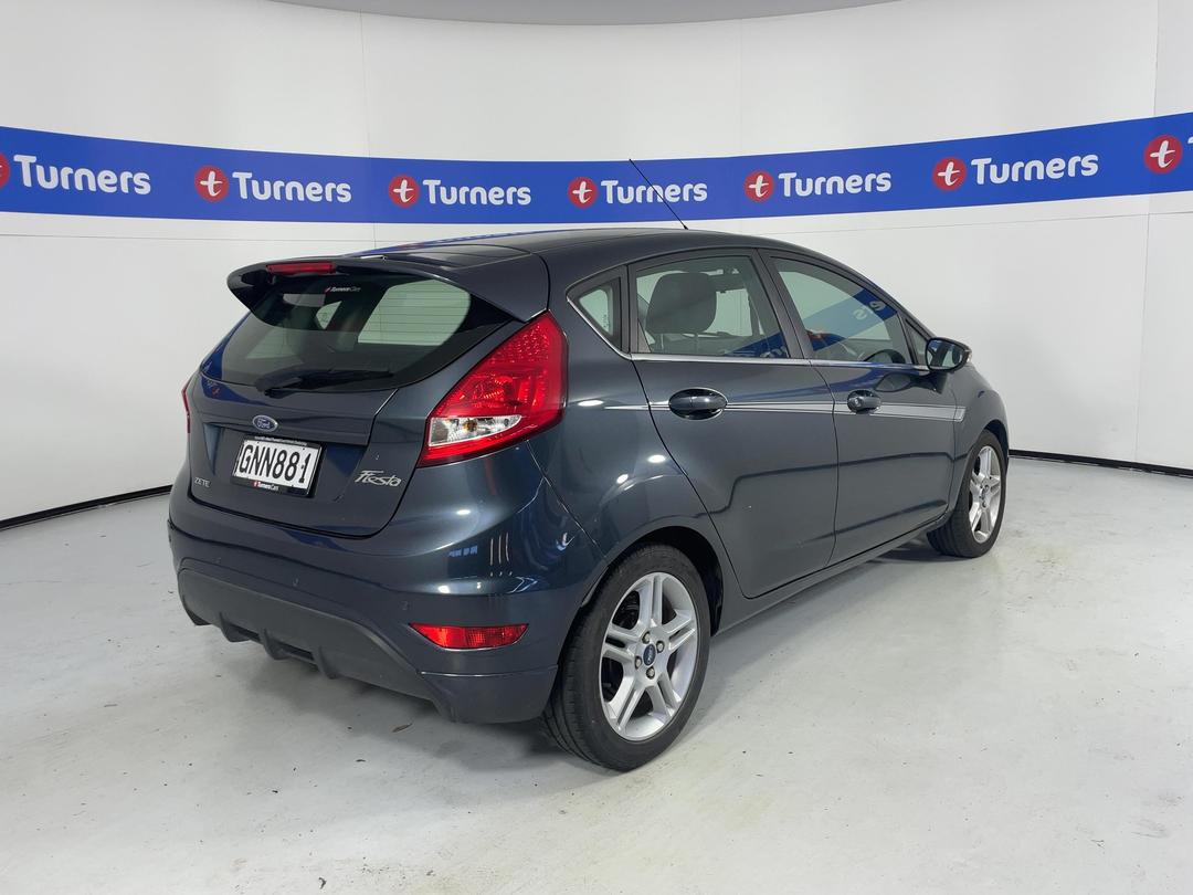 Photo '6' of Ford Fiesta Zetec Photo '6' of Ford Fiesta Zetec