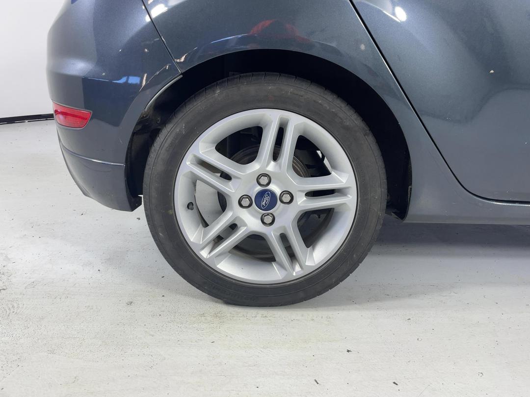 Photo '10' of Ford Fiesta Zetec Photo '10' of Ford Fiesta Zetec