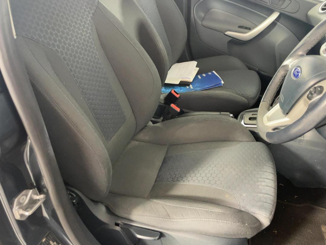 Photo '14' of Ford Fiesta Zetec Photo '14' of Ford Fiesta Zetec