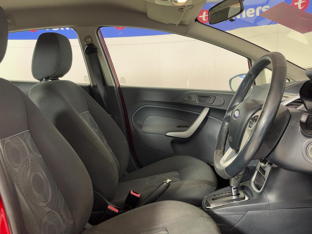 Photo '16' of Ford Fiesta