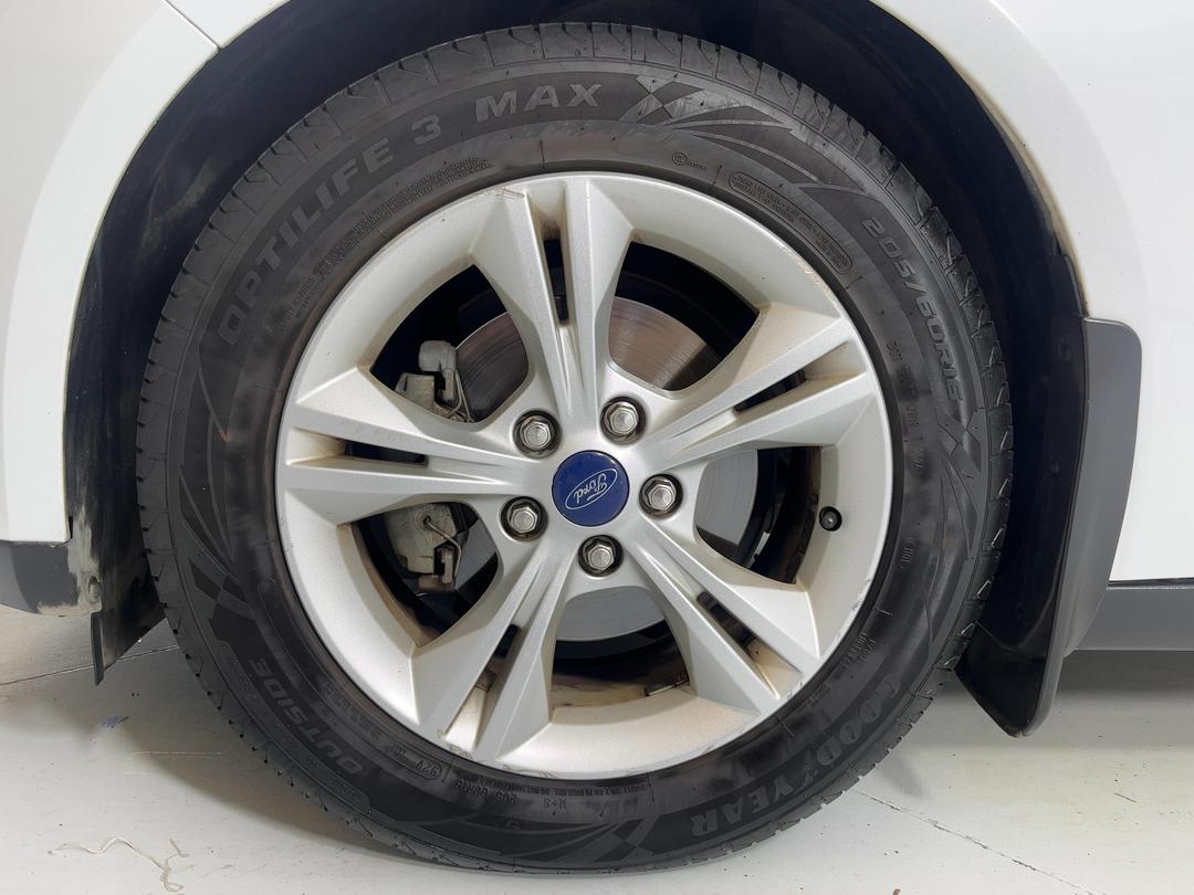 Photo '10' of Ford Focus