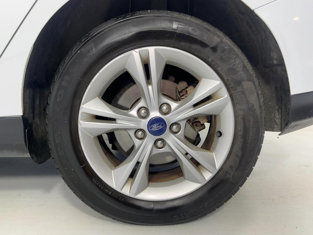 Photo '11' of Ford Focus