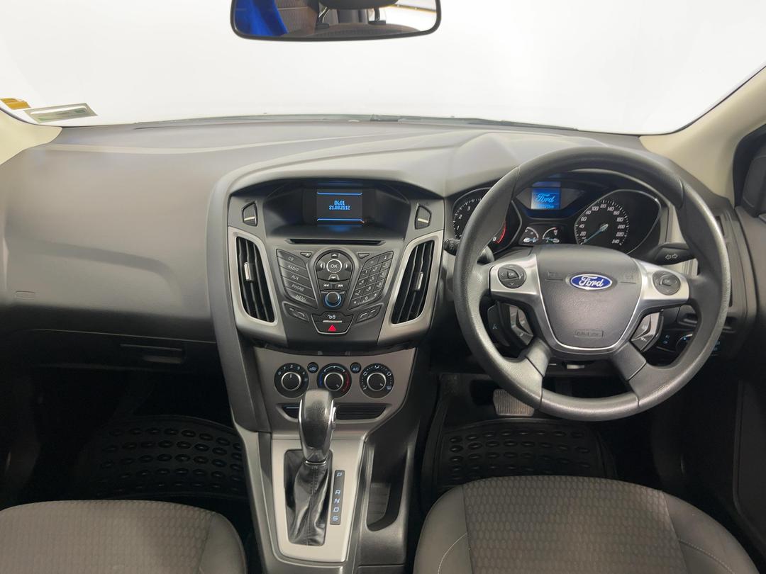 Photo '17' of Ford Focus